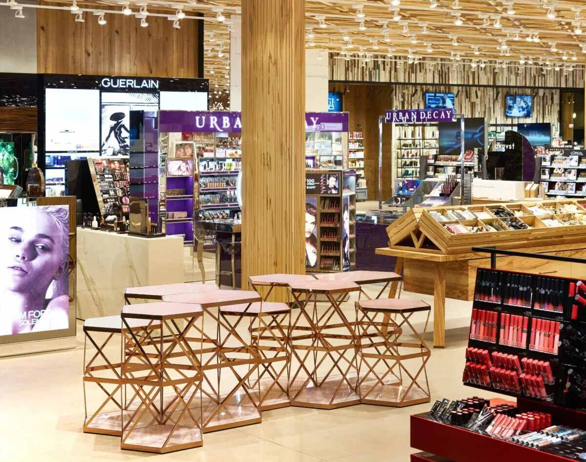 Парфюмерно-косметический ритейлер «Золотое яблоко», Объединенные Арабские Эмираты